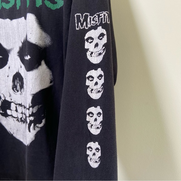 Vintage Misfits Long Sleeve Shirt - Picture 6 of 9